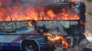 MUEREN 30 NIÑOS EN LA EXPLOSIÓN DE UN AUTOBÚS EN COLOMBIA
