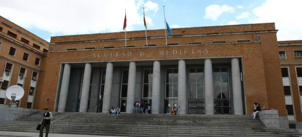DIMISIÓN EN EL DEPARTAMIENTO DE ANATOMÍA II DE MEDICINA