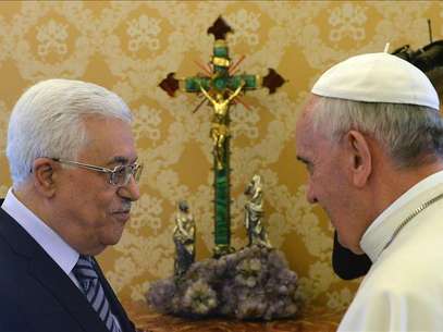 EL PAPA. ABU MAZEN Y SIMÓN PERES TAL VEZ LLEVEN A CABO ALGO SIMILAR A LA INICIATIVA ORACIÓN 97