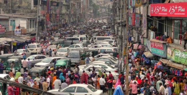 LA VIDA NO ES FÁCIL EN BANGLADESH