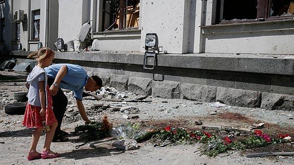 SE CALDEAN LAS COSAS EN DONETSK