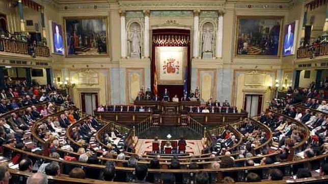 LOS MONÁRQUICOS TENDRÁN QUE DAR LA CARA EN EL CONGRESO