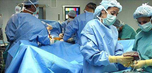 LA SANIDAD PÚBLICA SE RESQUEBRAJA