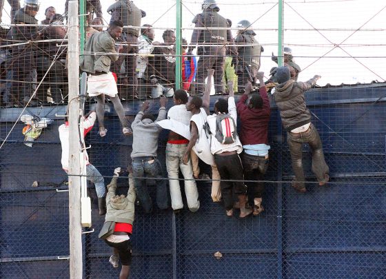 INTENTO FRUSTRADO EN LA VALLA DE MELILLA