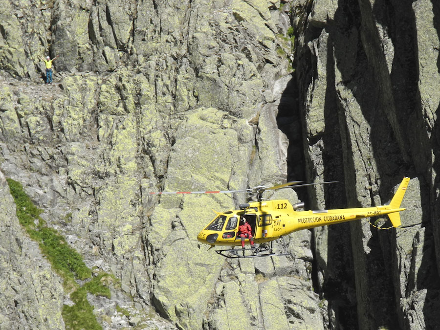 ACCIDENTE DE UN HELICÓPTERO AL IR A RESCATAR A UN ACCIDENTADO