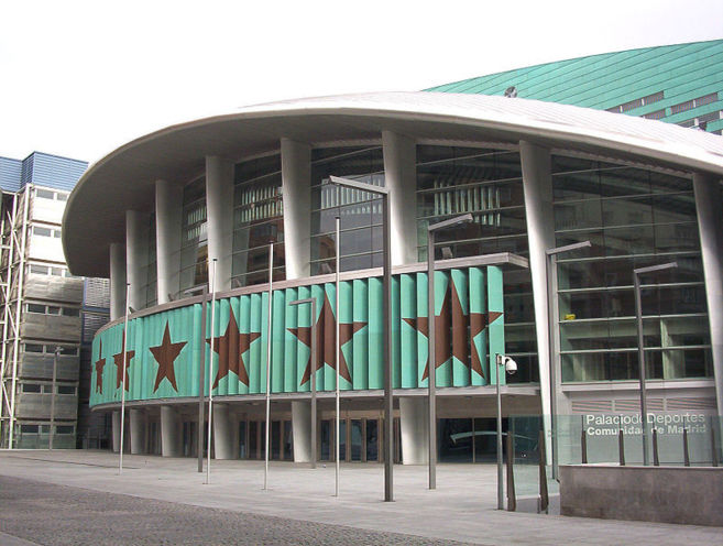 PALACIO DE DEPORTES A PRECIO DE JUGADOR DE FÚTBOL