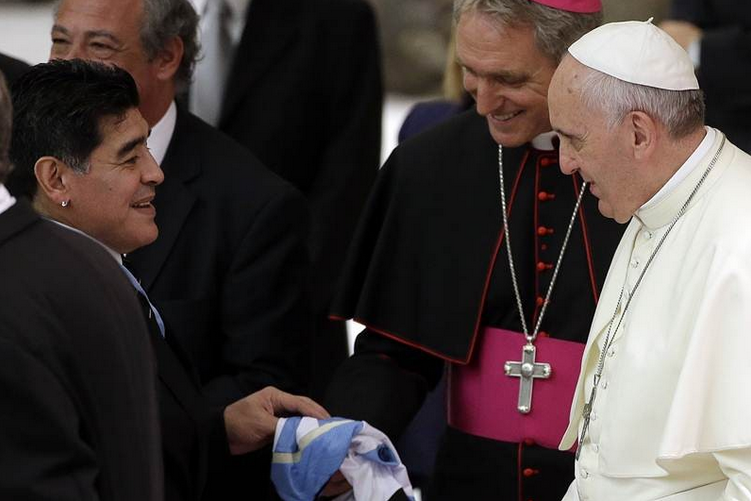 MARADONA Y EL JUSTICIALISMO PERONISTA DEL PAPA