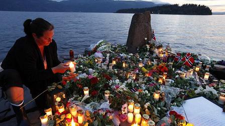 EL AUTOR DE LA MATANZA DE NORUEGA SE QUEJA DEL MINISTERIO DE JUSTICIA