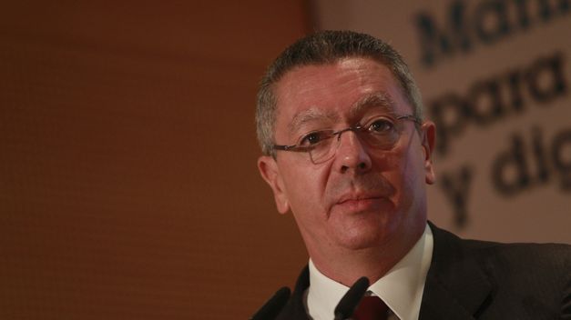 FELICITACIONES A GALLARDÓN POR SU DIMISIÓN
