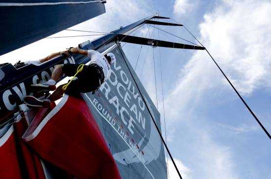 COMENZÓ LA REGATA MÁS DURA DEL MUNDO