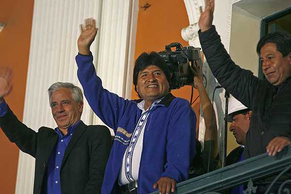 EVO MORALES VENCE A NO SE SABE QUIÉN POR NO SE SABE QUÉ PORCENTAJE