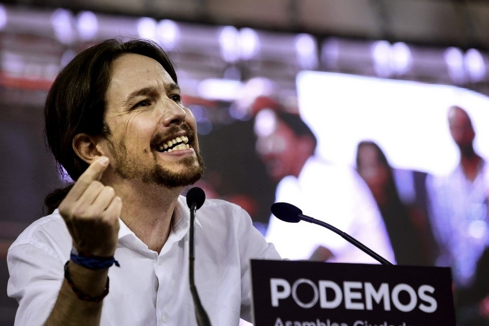 PABLO IGLESIAS: AL MÁS PURO ESTILO BOLIVARIANO O DE COMUNISMO ANACRÓNICO