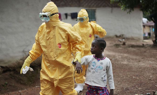 EL ÉBOLA SIGUE AVANZANDO EN ÁFRICA