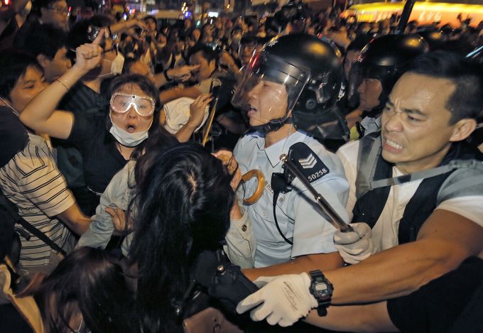 SE SIGUE TENTANDO A LA SUERTE EN HONG KONG