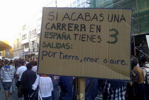 AUMENTA LA EMIGRACIÓN DE ESPAÑOLES