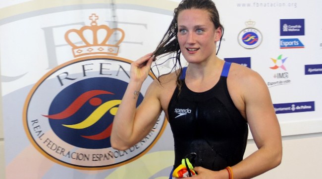 MIREIA VUELVE A BATIR OTRO RÉCORD DE NATACIÓN