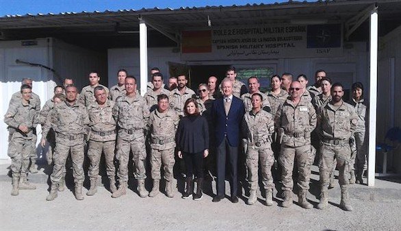 VISITA RITUAL NAVIDEÑA DEL GOBIERNO A LAS TROPAS INVASIVAS EN EL EXTRANJERO