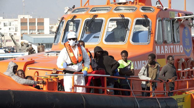 PATERAS E INMIGRANTES EN LAS COSTAS ESPAÑOLAS