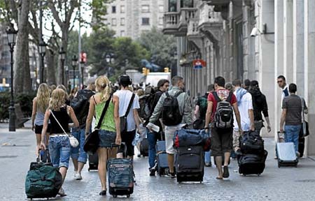 ESTE AÑO LOS TURISTAS HAN DEJADO MUCHO DINERO EN ESPAÑA