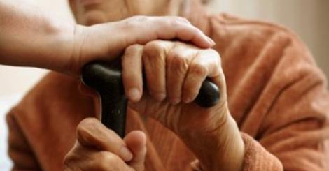 DISMINUYEN LOS BENEFICIARIOS DE AYUDAS A LA DEPENDENCIA