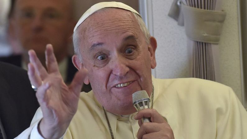 PAPA EN AVIÓN... NOTICIA DE CABECERA GARANTIZADA