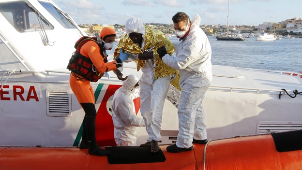 20150211 inmigrantes italia sobrevivientes