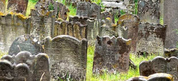 PROFANACIÓN EN CEMENTERIO JUDÍO EN FRANCIA
