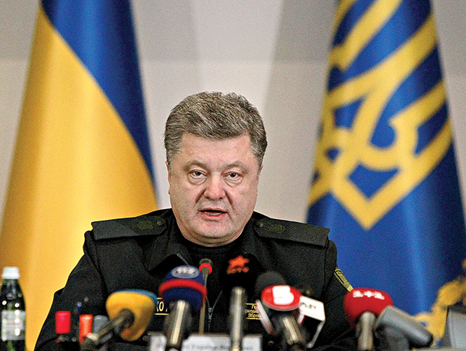 POROSHENKO RECLAMA AYUDA…