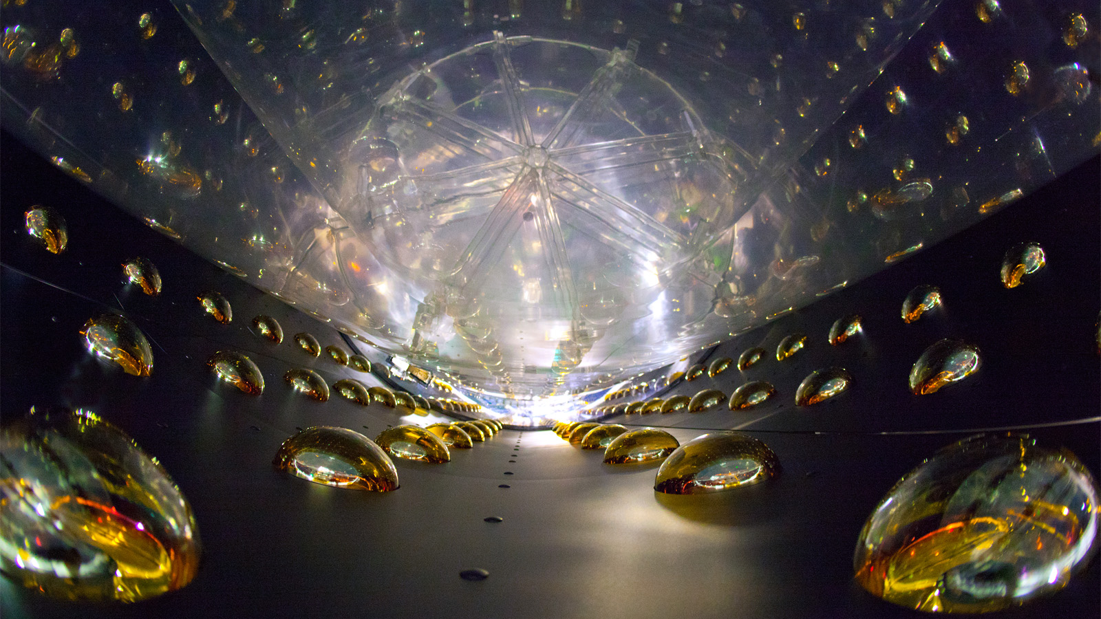 NEUTRINO: LA PARTÍCULA FANTASMA QUE ESTÁ DE MODA