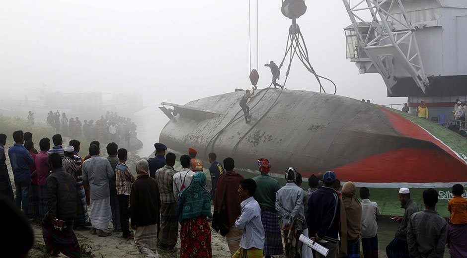 NUEVO NAUFRAGIO EN UN RÍO DE BANGLADESH