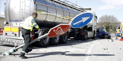 MUERTOS EN CARRETERAS