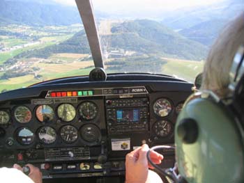 EL PILOTO TIRÓ EL AVIÓN