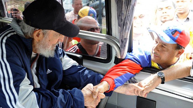 FIDEL CASTRO SALE DE SU ECLIPSE
