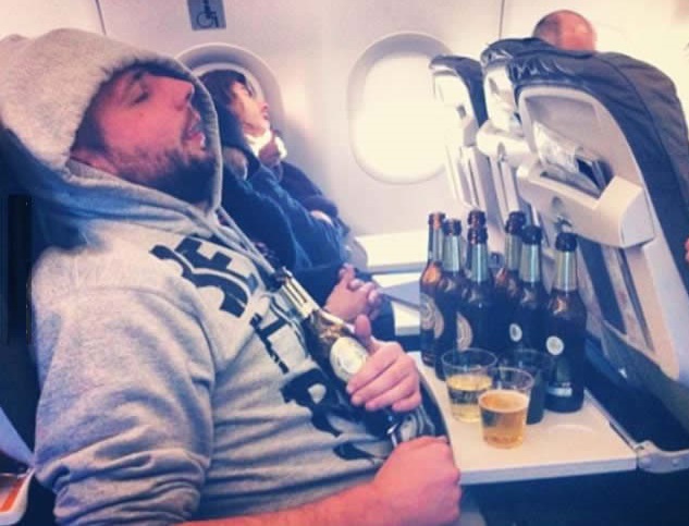 PROHIBIDO EL ALCOHOL EN LA RUTA GLASGOW-IBIZA