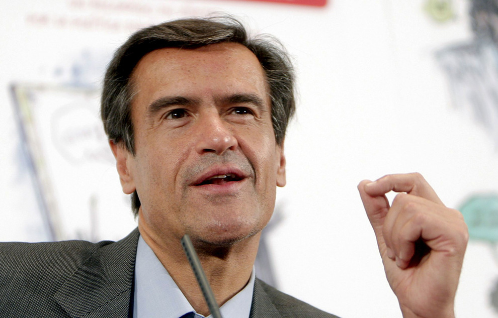 EL EX MINISTRO Y SUS MALOS TRATOS…