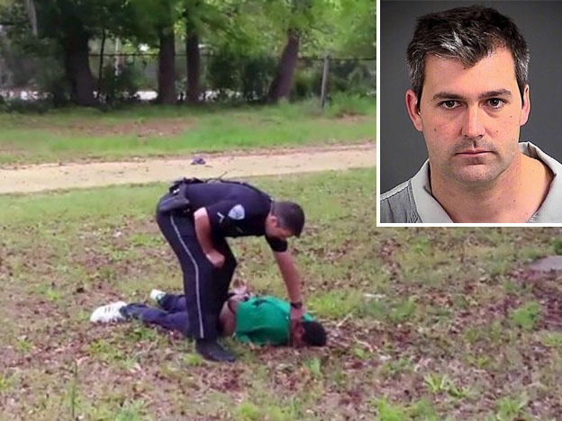OTRO AFROAMERICANO DESARMADO MUERTO A TIROS POR UN POLICÍA BLANCO