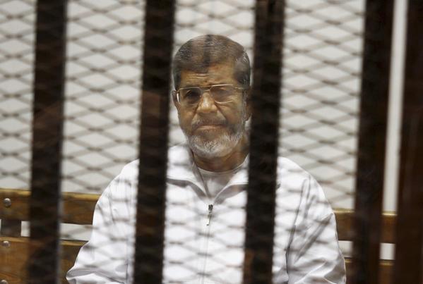 CONDENA DE 20 AÑOS PARA EL ÚNICO PRESIDENTE ELEGIDO DEMOCRÁTICAMENTE EN EGIPTO