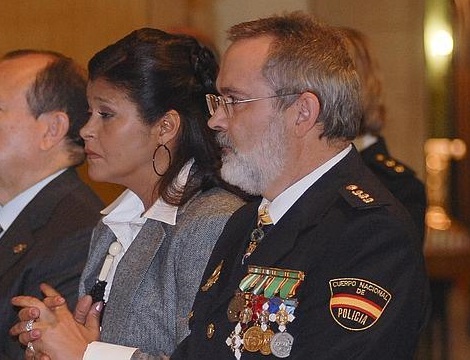 COMISARIO DE POLICÍA ESPAÑOL MATA A SU MUJER EN BRASIL