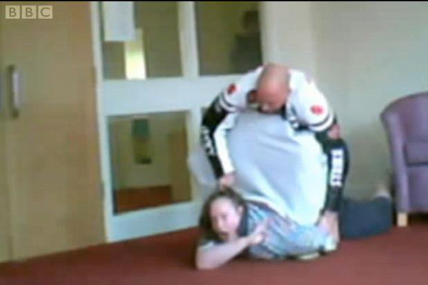 SUMA Y SIGUE DE LA ARROGANCIA DE LA VIOLENCIA SEXUAL EN UK