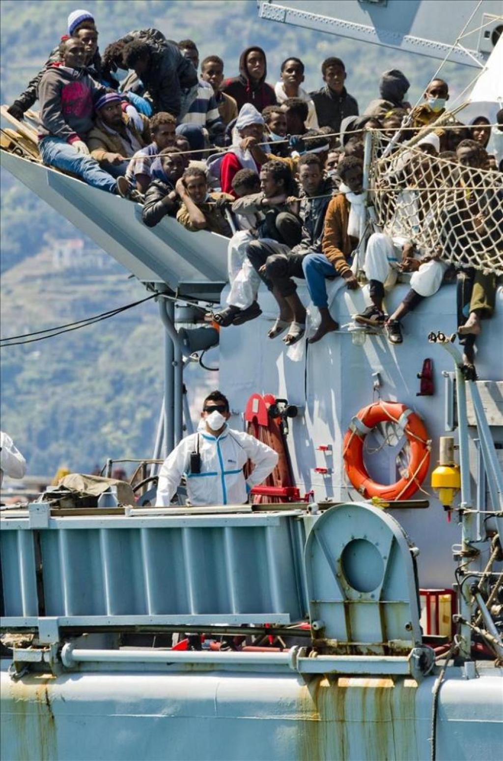 20150523 inmigrantesbarco