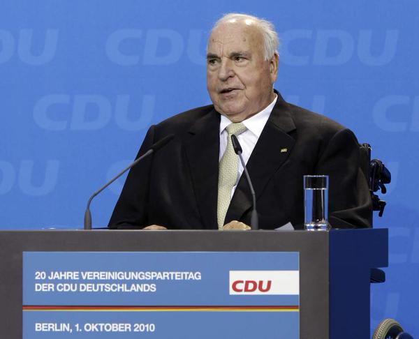PREOCUPACIÓN POR LA SALUD DE HELMUT KOHL