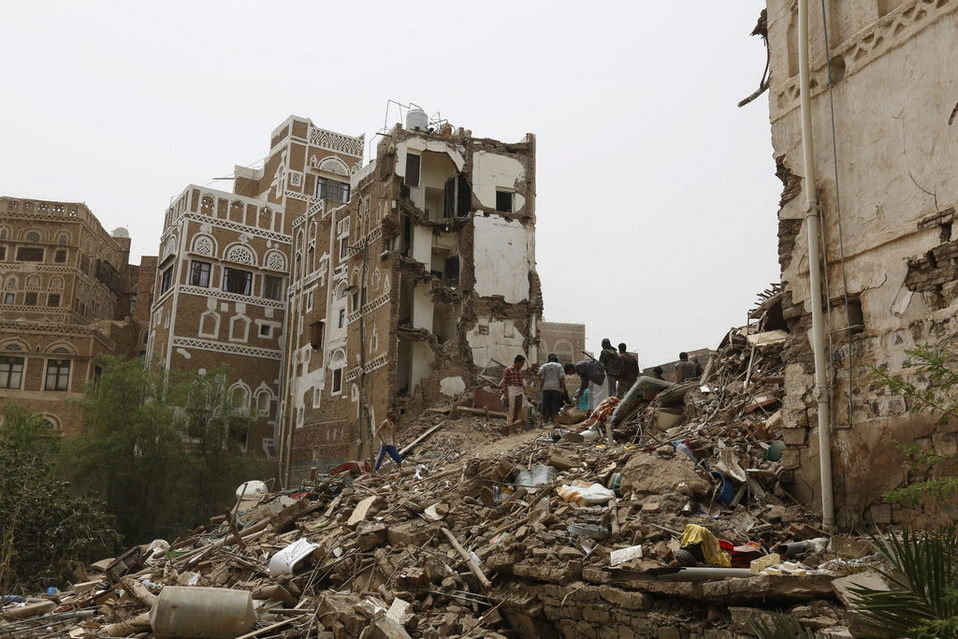 UN BOMBARDEO DESTRUYE CENTRO HISTÓRICO EN YEMEN, PERO... NO ES NOTICIA