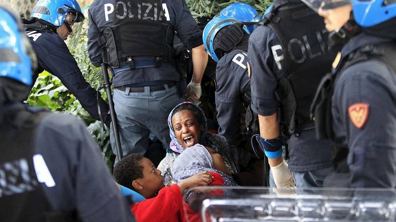 ACTITUD DEPLORABLE DE EUROPA ANTE LA INMIGRACIÓN DEL DESESPERO