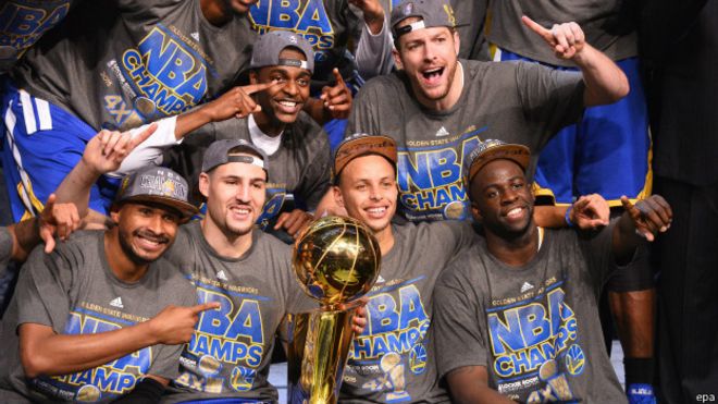 ANILLO DE LA NBA PARA WARRIORS