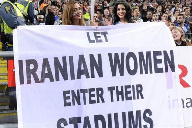 LOS AYATOLÁS PROHIBIERON A LAS MUJERES ASISTIR A UN PARTIDO DE VOLEIBOL