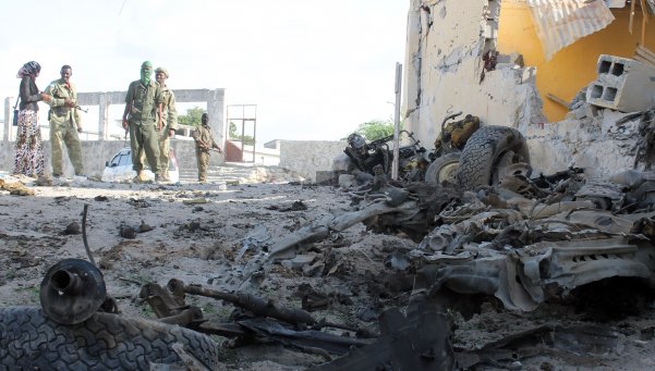 20150627 el cuarto atentado un dia sangriento 50 muertos somalia