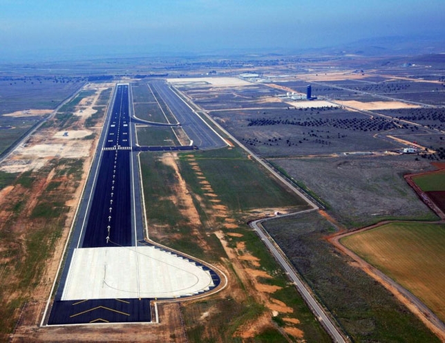 LOS CHINOS COMPRAN EL AEROPUERTO DE CIUDAD REAL