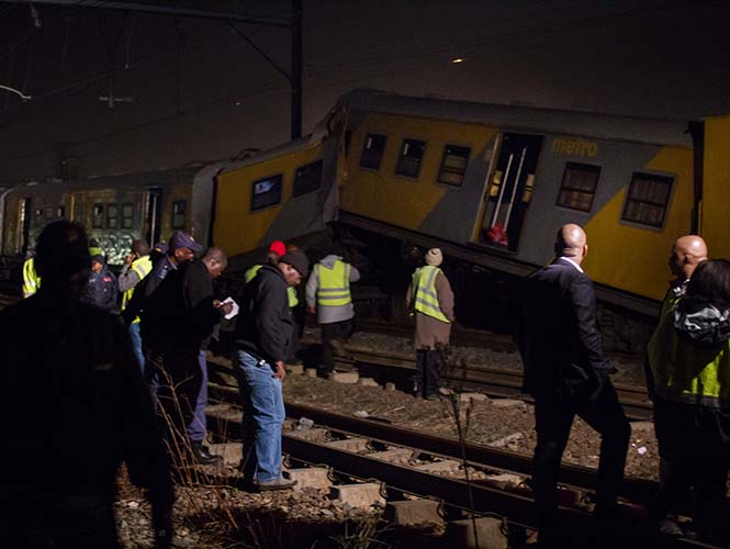 ACCIDENTE FERROVIARIO EN SUDÁFRICA