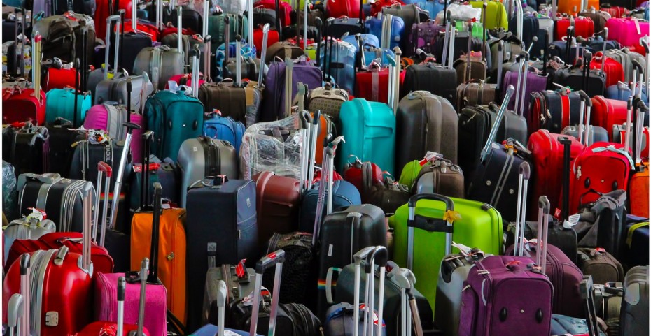 LLEGAN A ESPAÑA MÁS Y MÁS Y MÁS TURISTAS