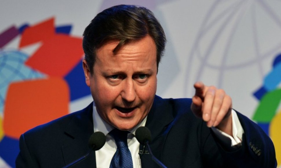 CAMERON ENCARCELARÁ A QUIEN DÉ COBIJO AL INMIGRANTE